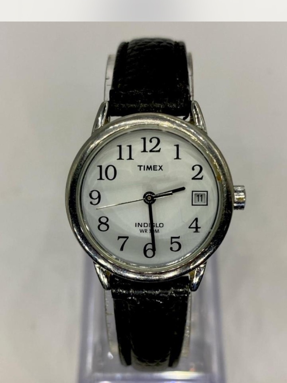 * Timex  ^^^ Women's Black Leather Strap Indiglo Watch ***